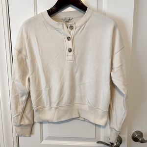 American Eagle boyfriend style top! Size small